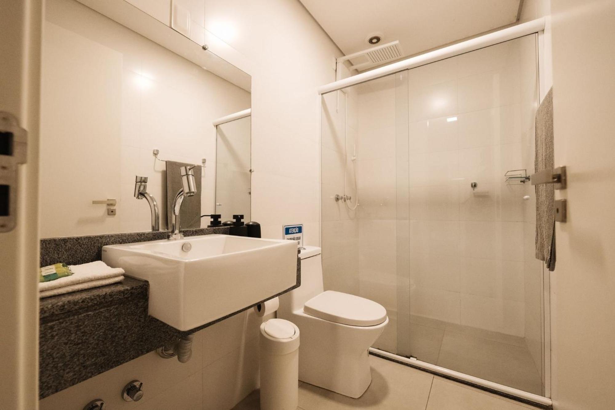 Apartamento Encantador,novo,central,com Garagem E Academia! *
